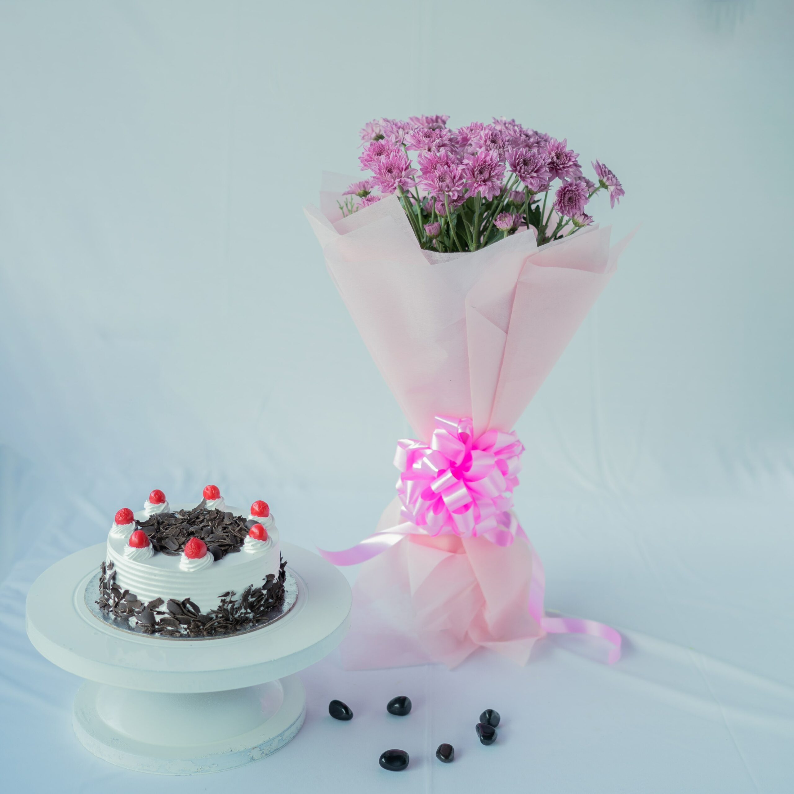 Send Cake and Flowers Online Delivery in India, 50% OFF | Happy birthday  cakes, Cake, Gift cake