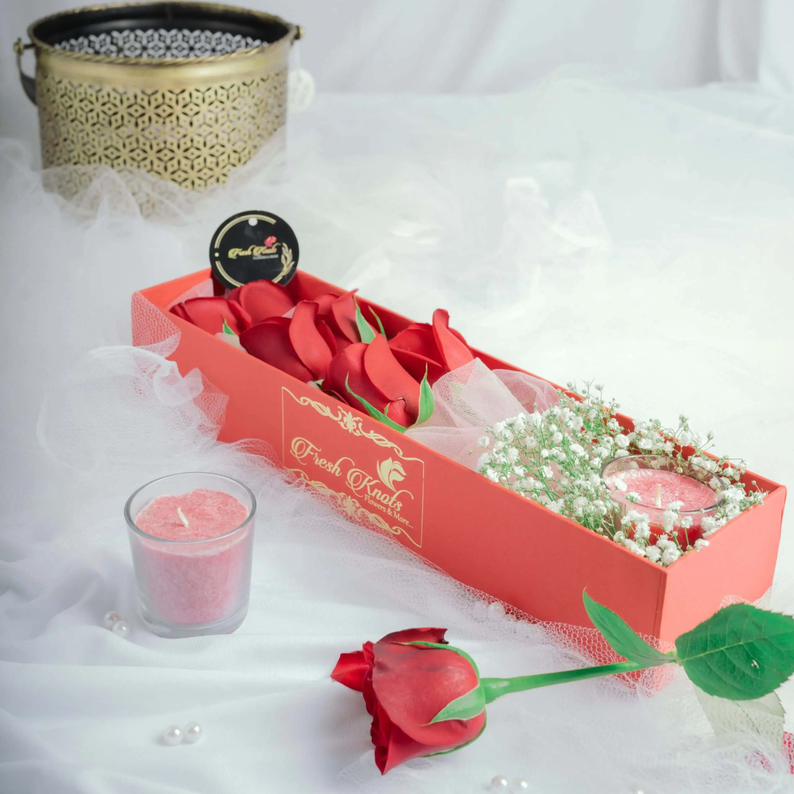 Valentine’s Day Gift - Freshknots gifts with flowers