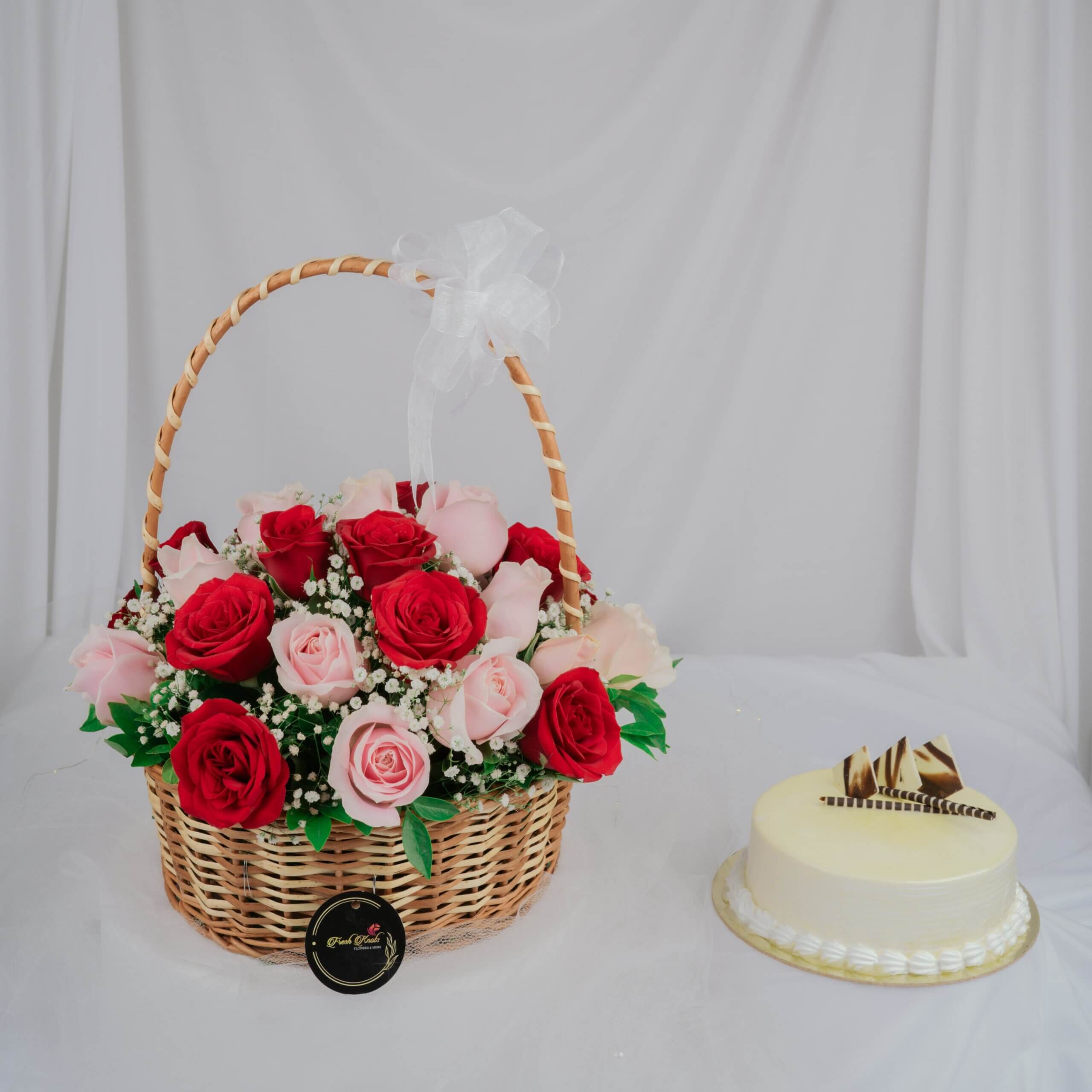 Combo-Basket-Of_Roses-Pink-N-White-2