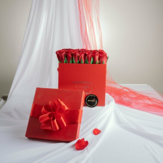 Send exclusive goodies gift box for men to Bangalore, Free Delivery -  redblooms