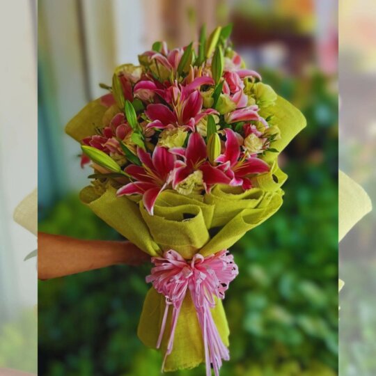 Flower Delivery in Bangalore - FreshKnots