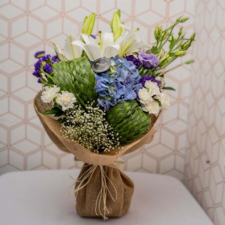 Flowers Delivery in Bangalore - FreshKnots