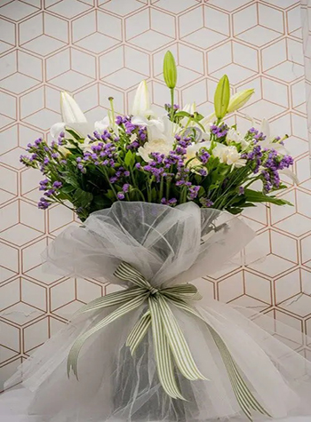 office friendly flower bouquets in bangalore
