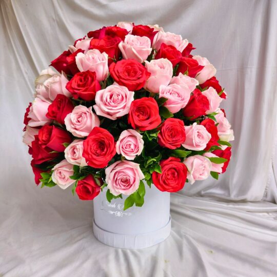 Box of 100 roses or same day delivery in Bangalore