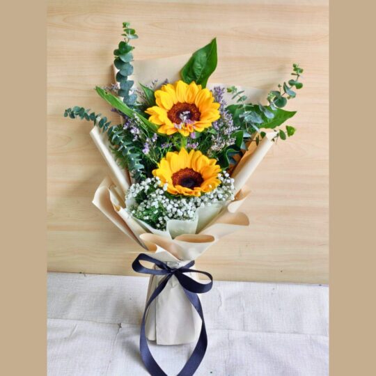Fresh sunflower bouquet with baby’s breath for same day flower delivery in Bangalore by FreshKnots