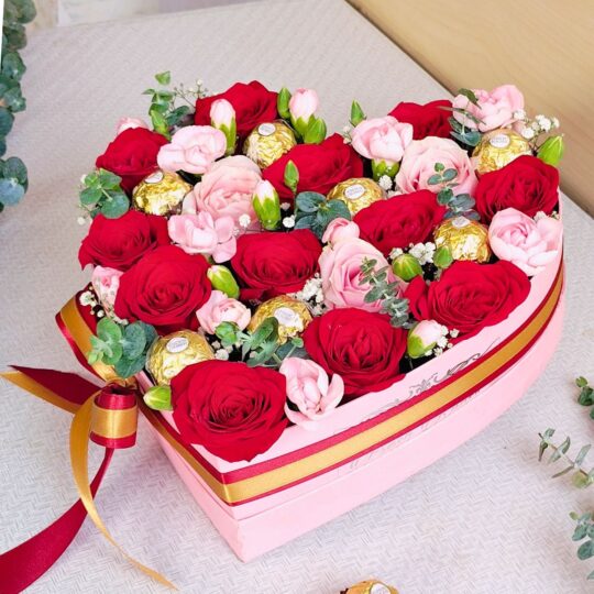 Heart shaped rose and chocolate gift box with fresh roses by FreshKnots Bangalore