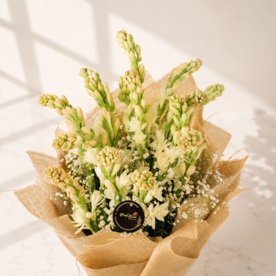 Rajnigandha bouquet Bangalore with white tuberose and daisies for same day flower delivery