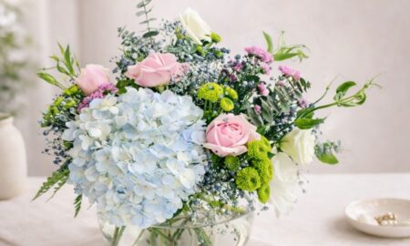 Hydrangea and pink rose vase arrangement for online flower delivery Bangalore