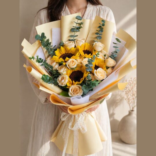 sunflower bouquet online, sunflower bouquet delivery Bangalore, yellow flower bouquet India, sunflower and rose bouquet FreshKnots